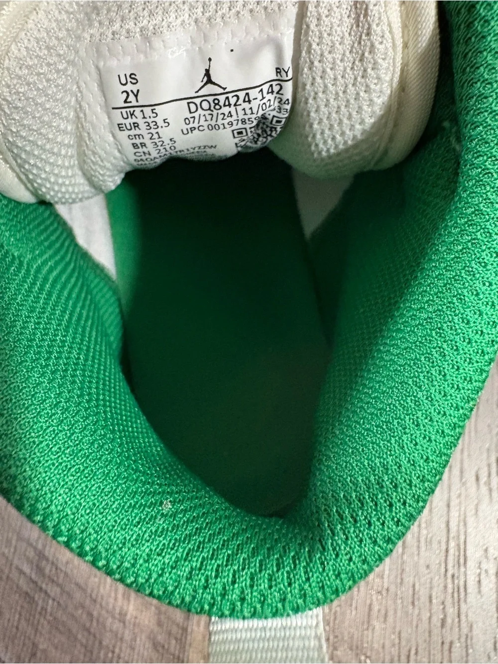 NIKE Air Jordan 1 Mid Boys Sneakers